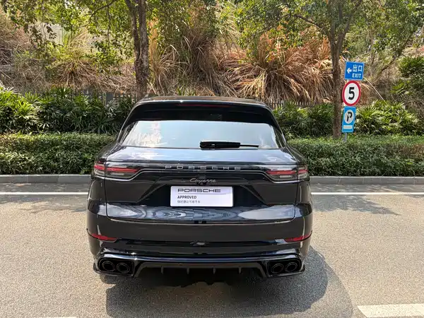 Porsche Cayenne 2023