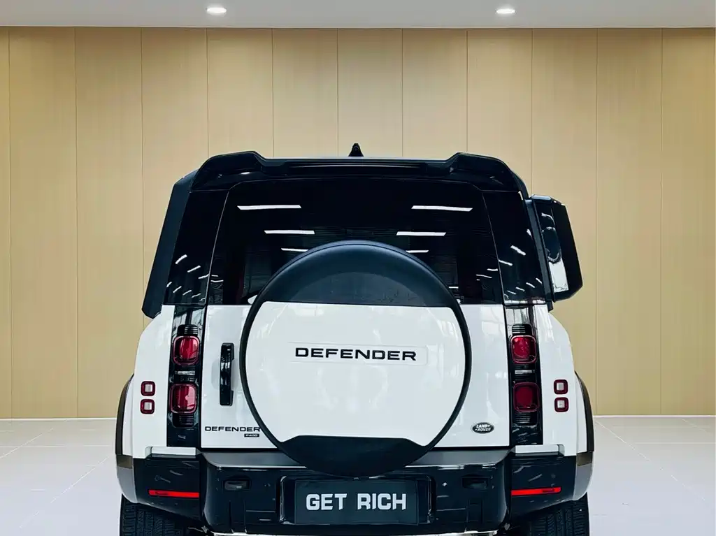 Land Rover Defender 2022 — фото 8