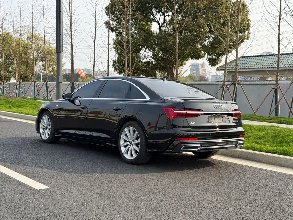 Audi A6L 2022 — фото 12