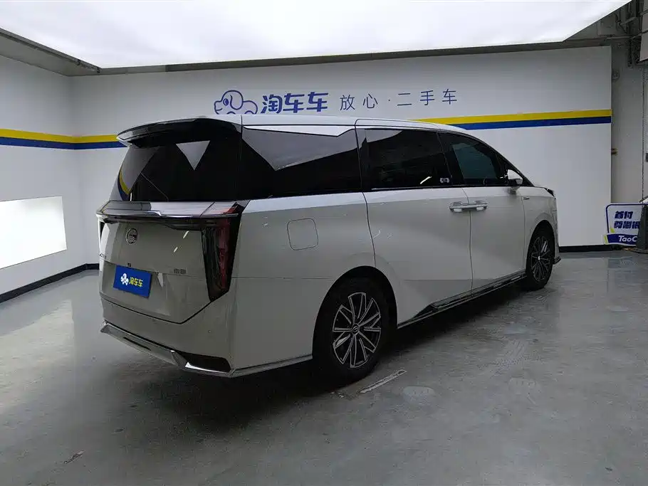 GAC Motor Trumpchi M8 2023 — фото 3
