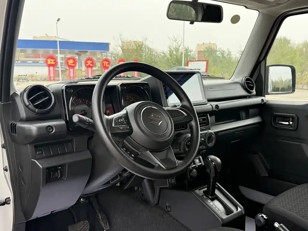 Suzuki Jimny 2024 — фото 10