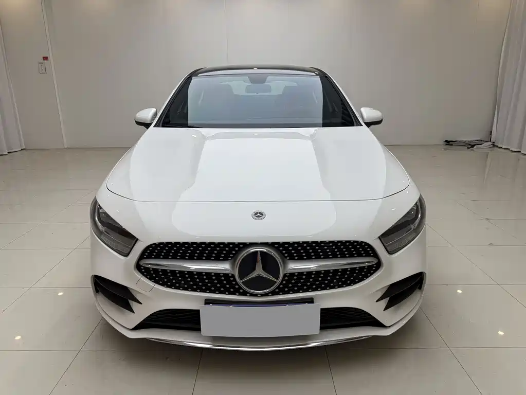 Mercedes-Benz A-Class 2022 — фото 2