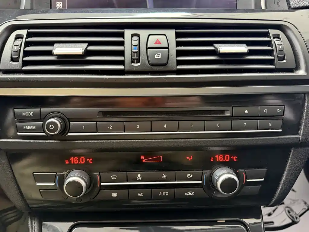 BMW 5 Series 2013 — фото 8