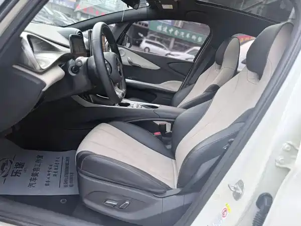 BYD Dolphin 2023