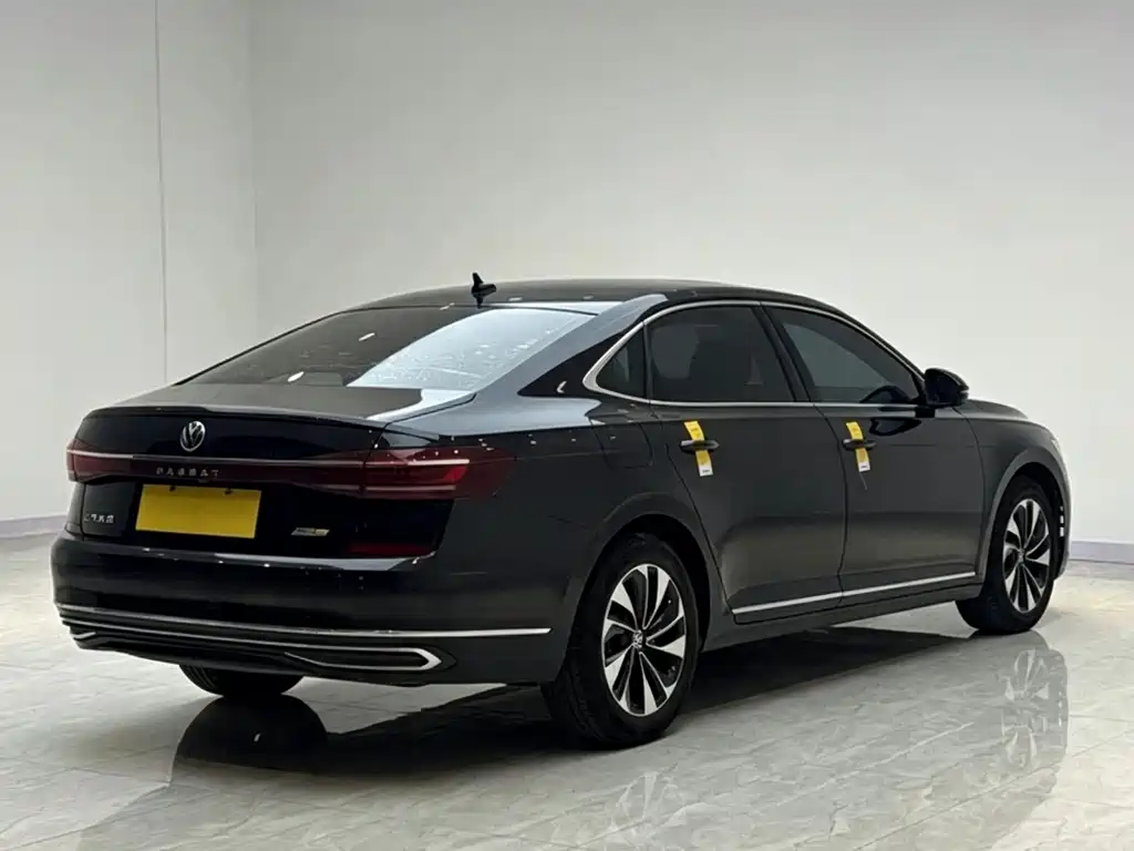 Volkswagen Passat 2022