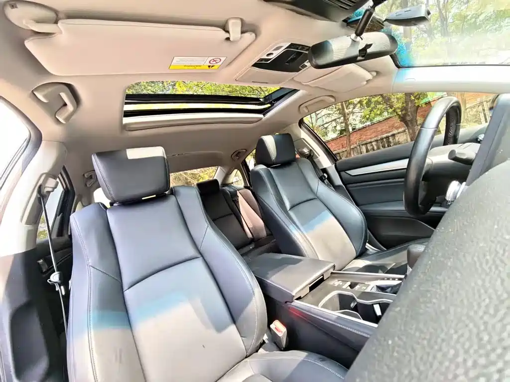 Honda Accord 2019 — фото 12