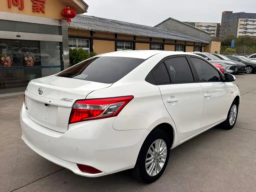 Toyota Vios 2016 — фото 9