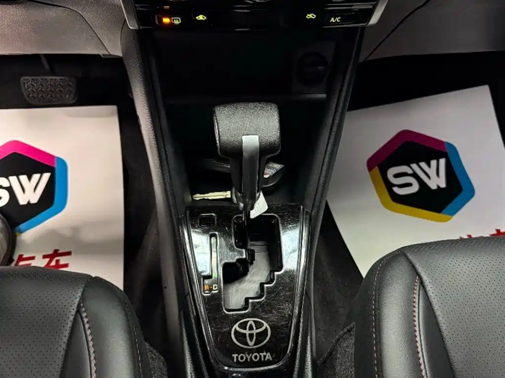 Toyota Yaris L 2023 — фото 16