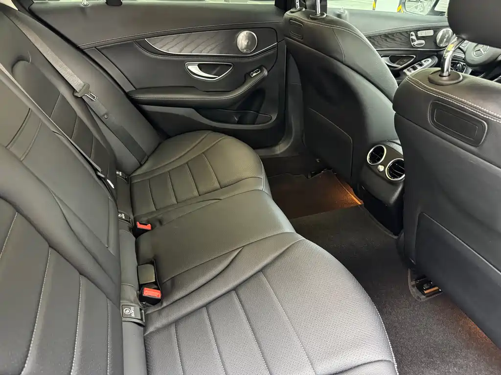 Mercedes-Benz C-Class 2018 — фото 11