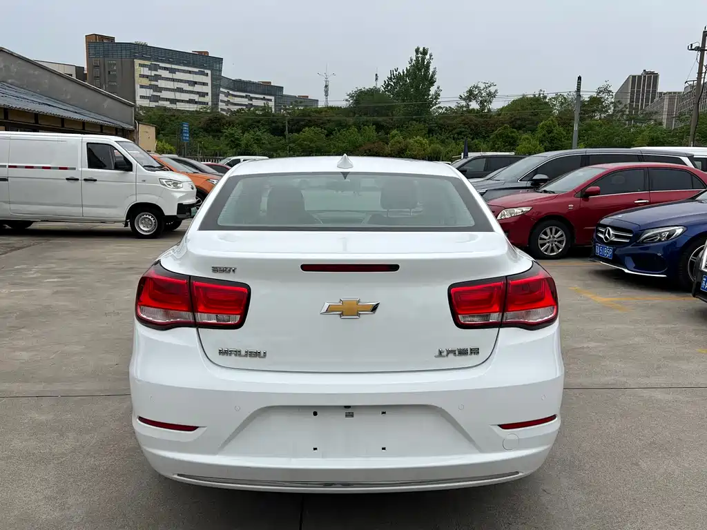 Chevrolet Malibu 2018 — фото 11