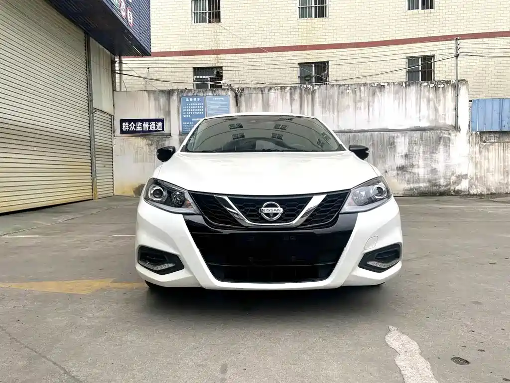 Nissan Tiida 2022
