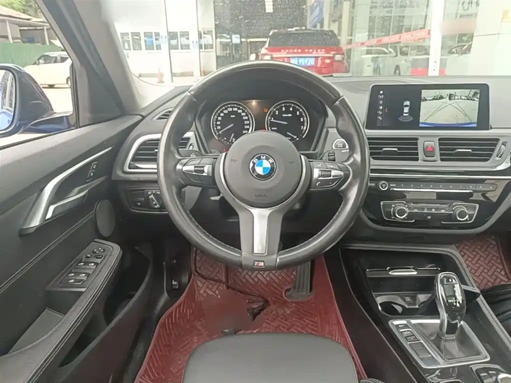 BMW 1 Series 2020 — фото 11