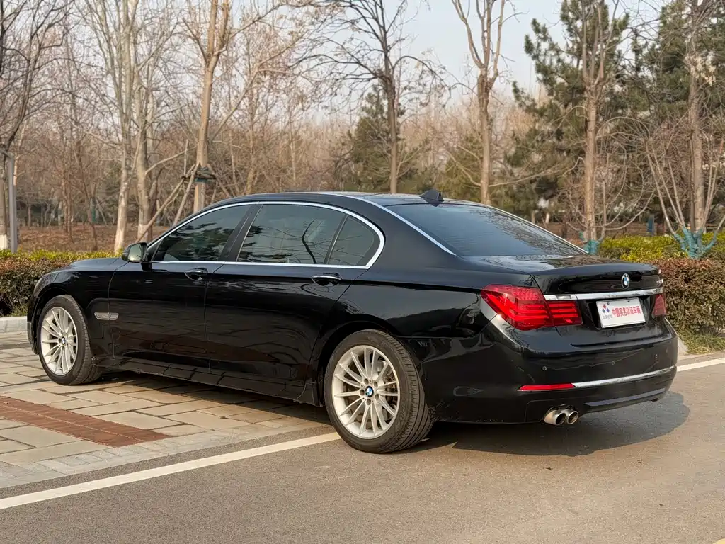 BMW 7 Series 2015 — фото 22