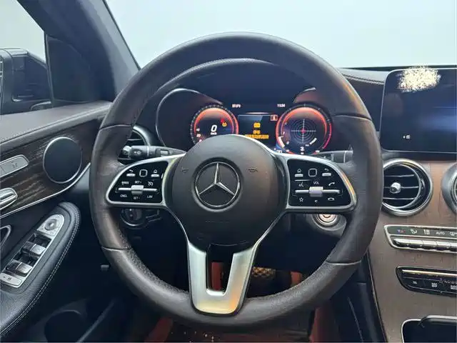 Mercedes-Benz GLC 2021 — фото 9
