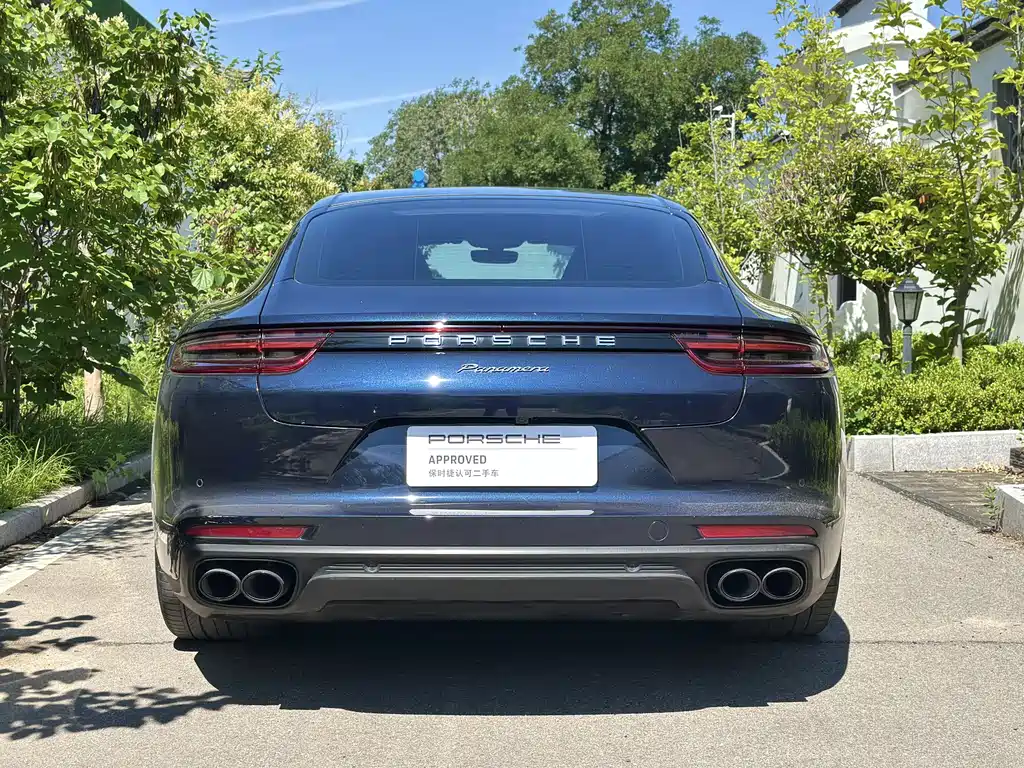 Porsche Panamera 2018 — фото 16