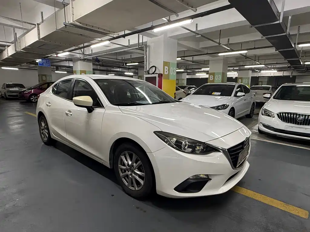 Mazda 3 Axela 2014