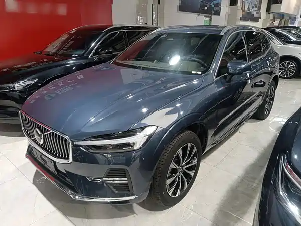 Volvo XC60 2022