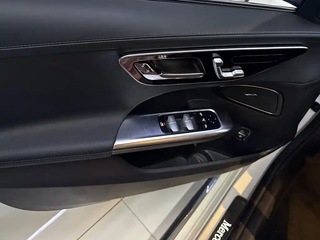 Mercedes-Benz C-Class 2023 — фото 13