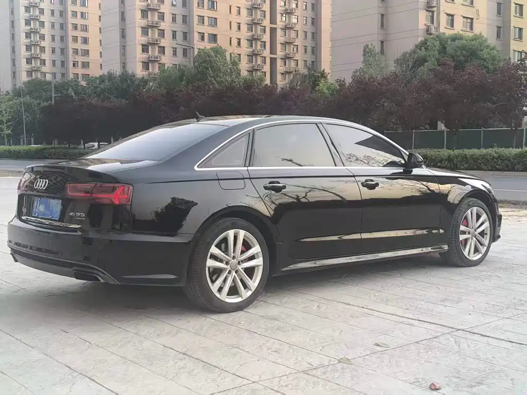 Audi A6L 2018 — фото 14