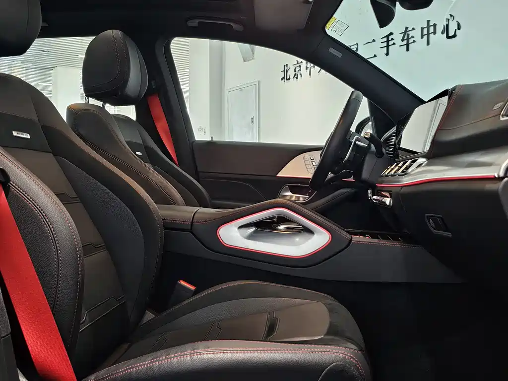 Mercedes-Benz GLE AMG 2025 — фото 12