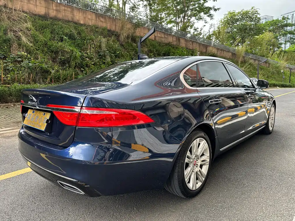 Jaguar XFL 2018 — фото 5