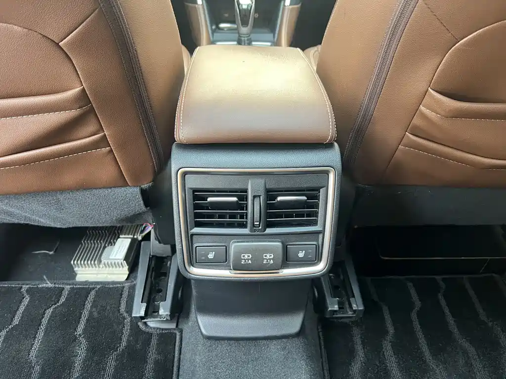 Subaru Forester 2018 — фото 13