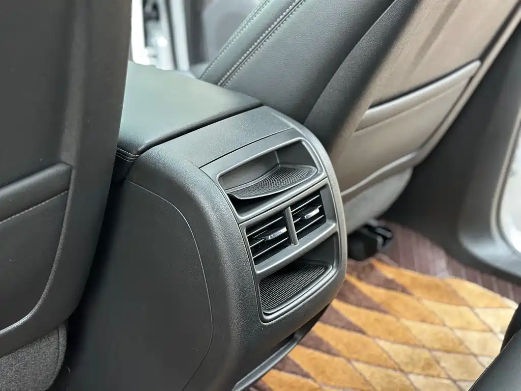 Cadillac XT5 2020 — фото 20