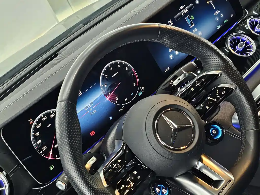 Mercedes-Benz AMG GT 2025 — фото 9