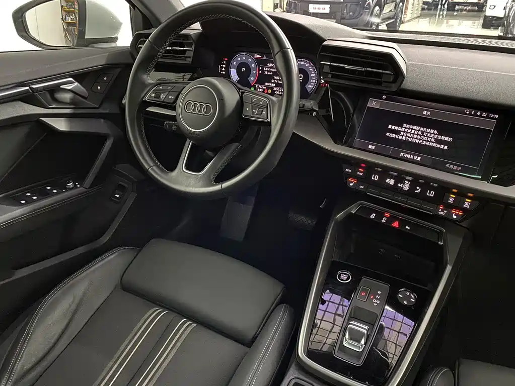 Audi A3 2023 — фото 16