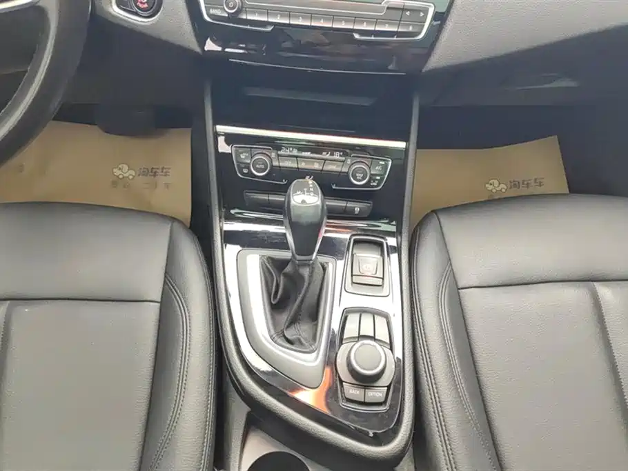 BMW 2 Series Active Tourer 2019 — фото 16
