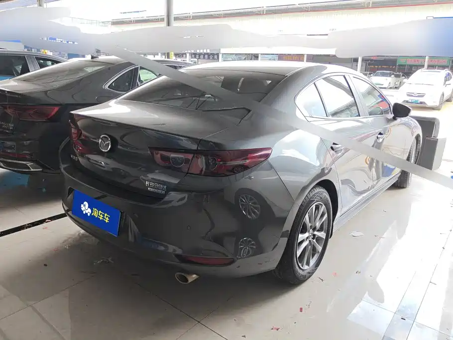 Mazda 3 Axela 2023
