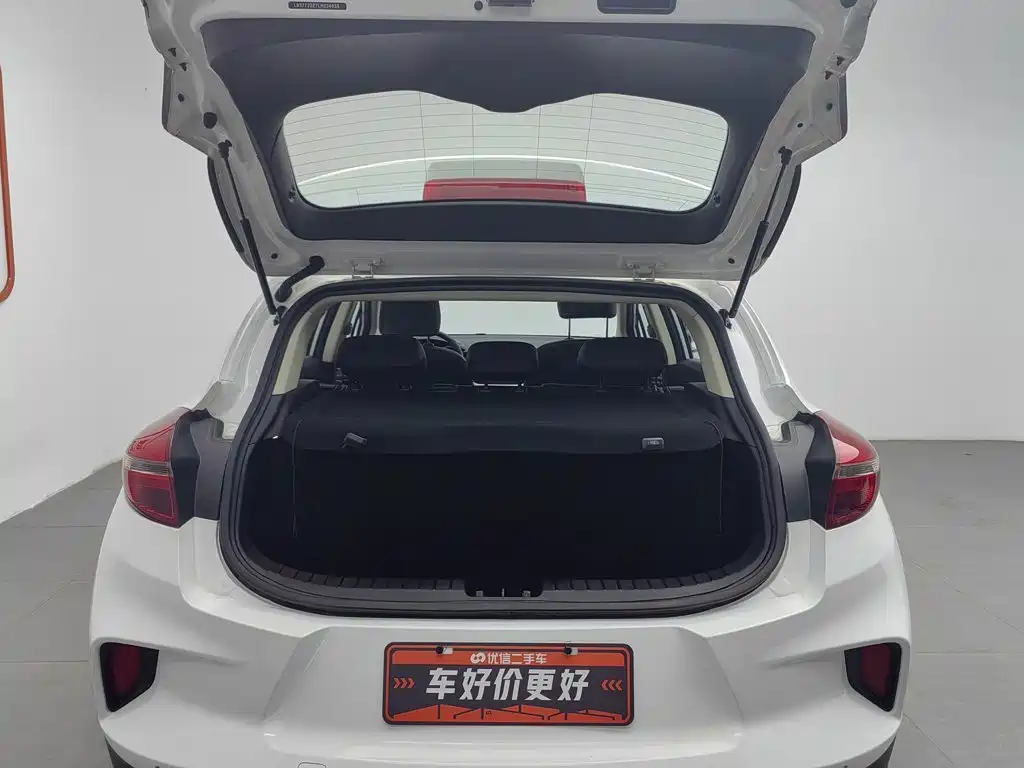 Geely Emgrand GS 2020 — фото 16