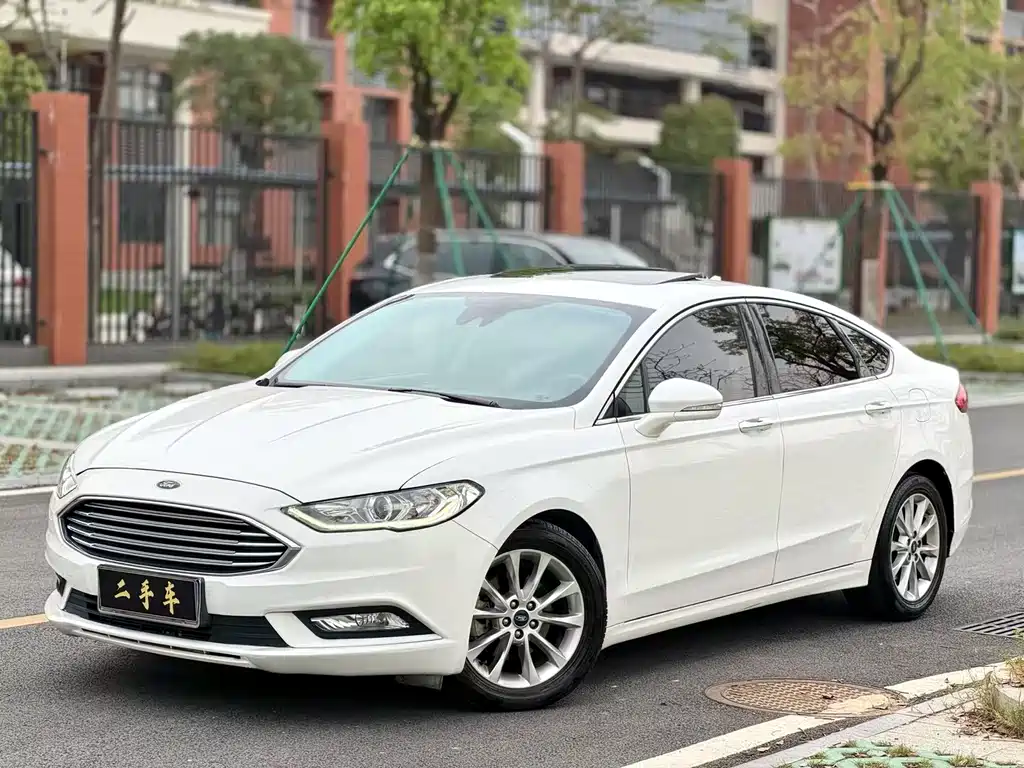 Ford Mondeo 2017 — фото 1