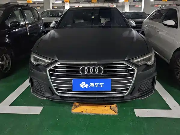Audi A6L 2022