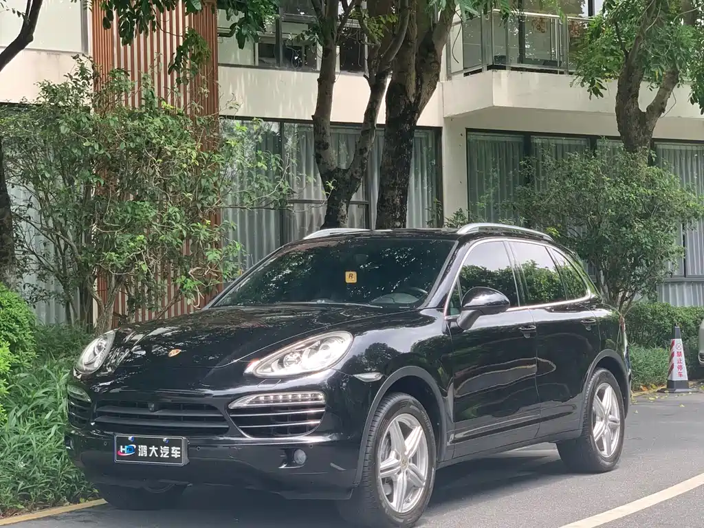 Porsche Cayenne 2013 — фото 1