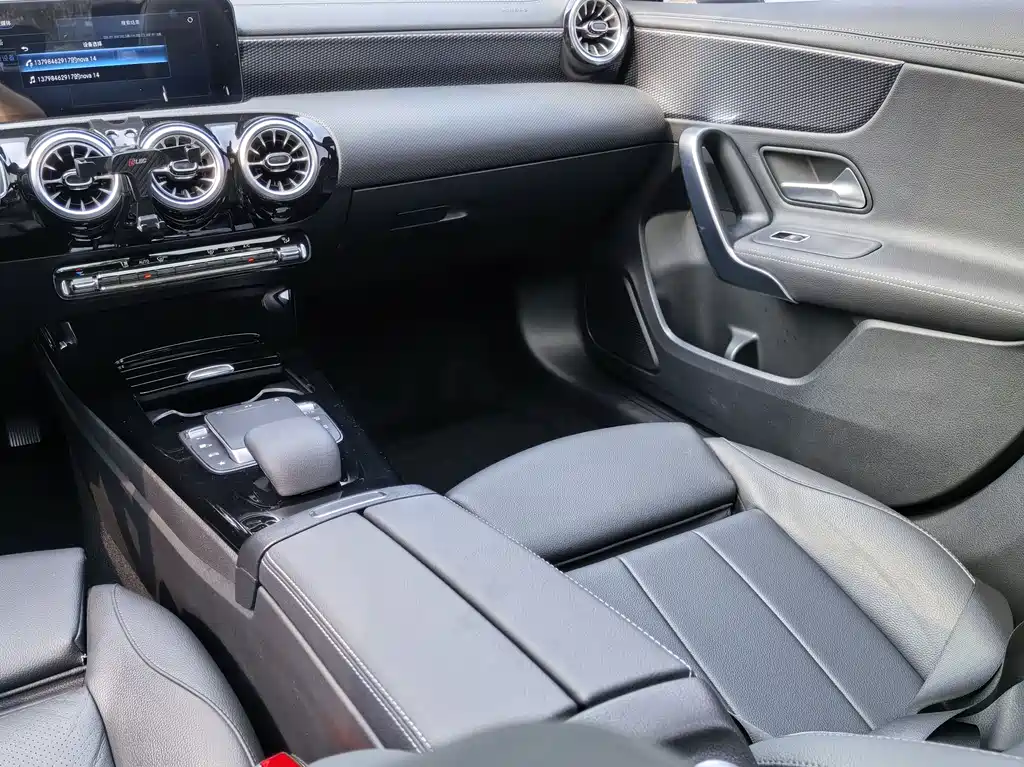 Mercedes-Benz A-Class 2022 — фото 8