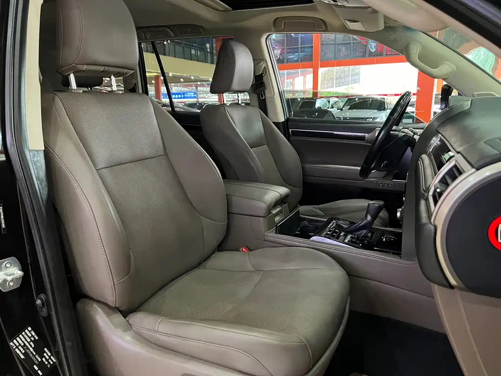 Lexus GX 2020 — фото 15