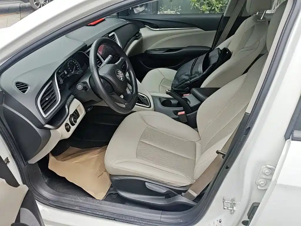 Buick Excelle 2016 — фото 15