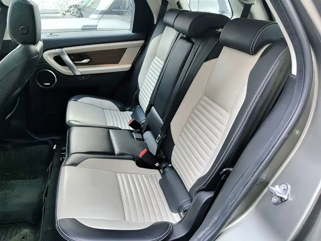 Land Rover Discovery Sport 2021 — фото 24