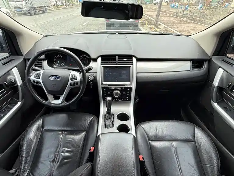Ford Edge 2014 — фото 10