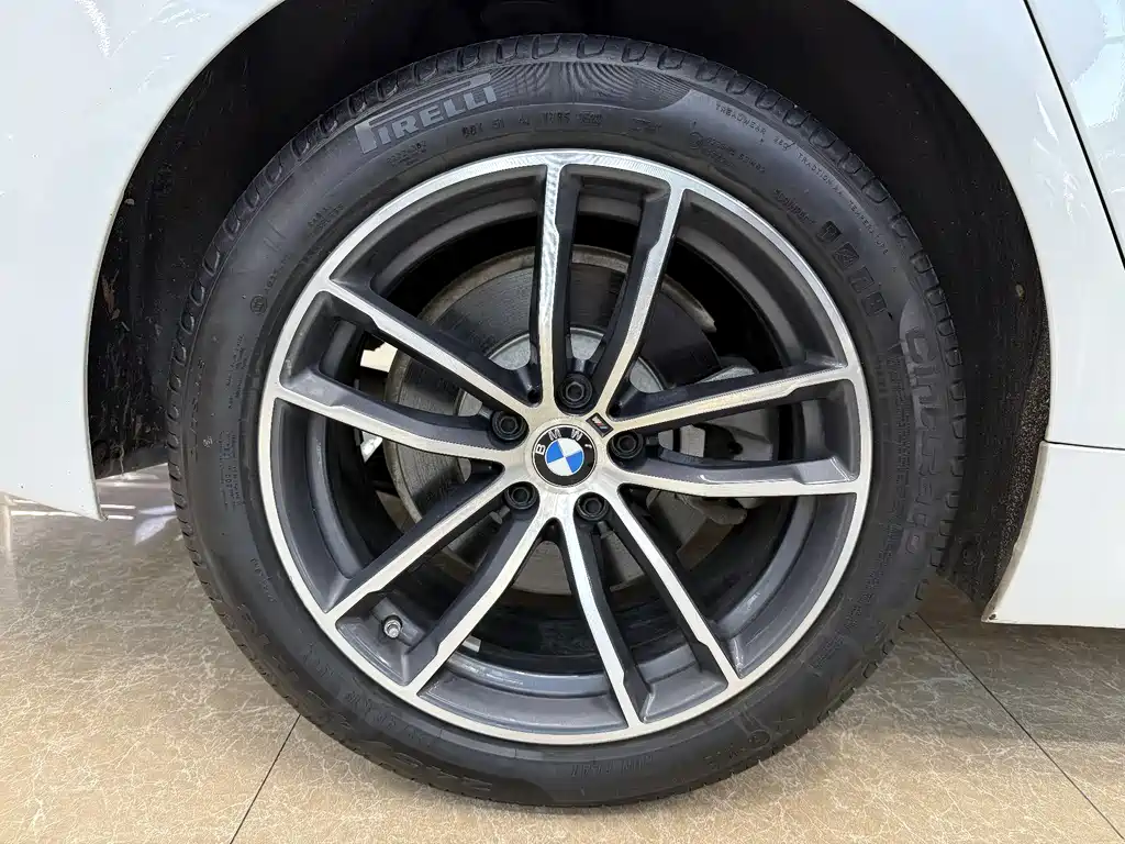 BMW 5 Series 2023 — фото 15