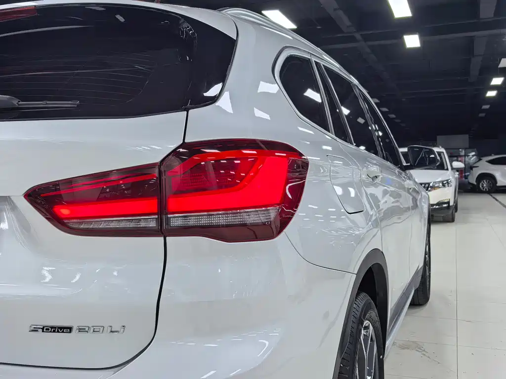 BMW X1 2022 — фото 5