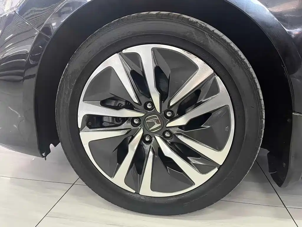 Honda Accord 2022 — фото 13