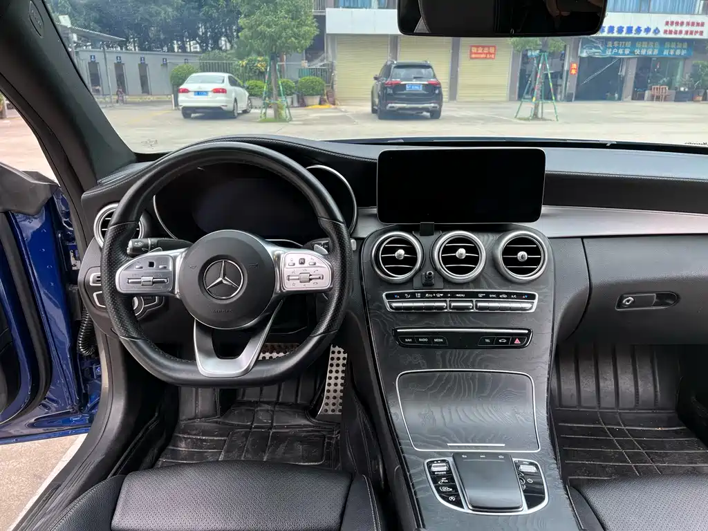 Mercedes-Benz C-Class 2020 — фото 17