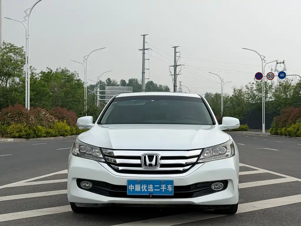 Honda Accord 2015 — фото 11