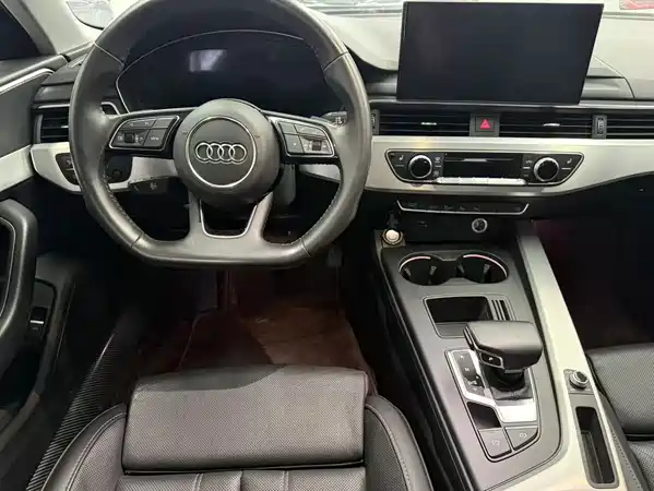 Audi A4L 2021