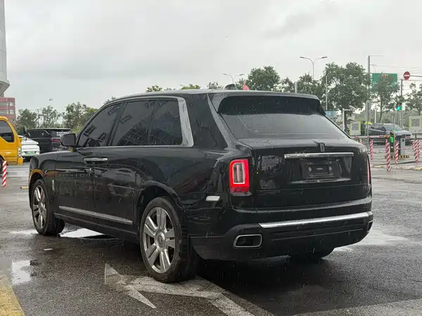 Rolls-Royce Cullinan 2023