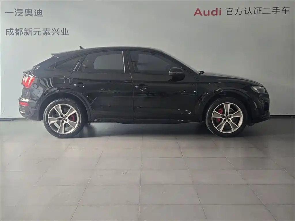 Audi Q5L Sportback 2023 — фото 3