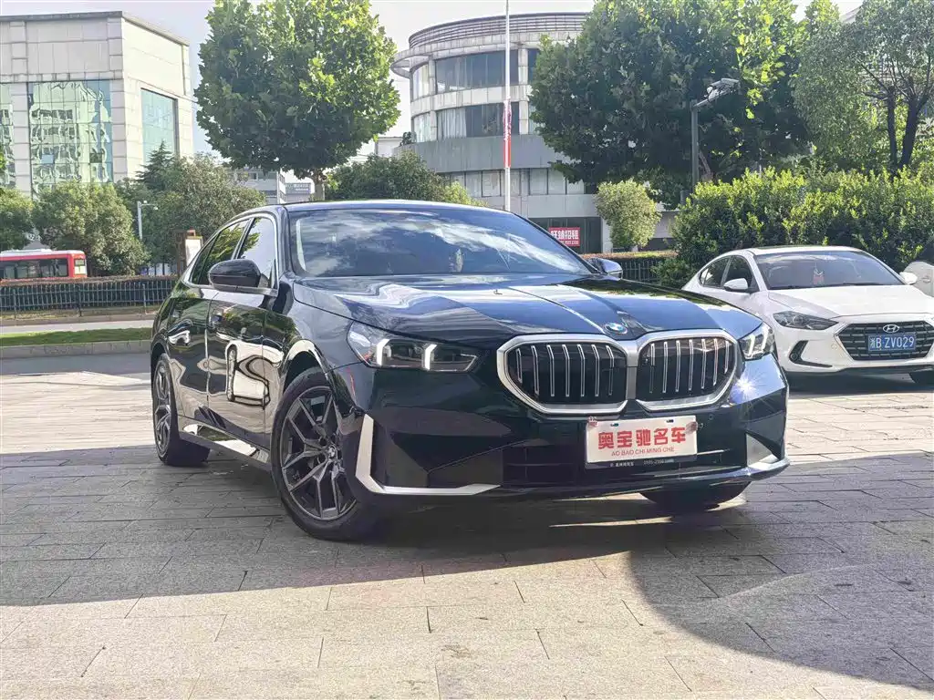 BMW 5 Series 2025