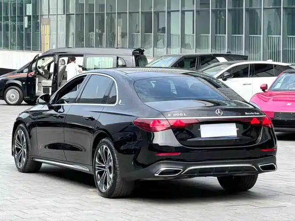 Mercedes-Benz E-Class 2024